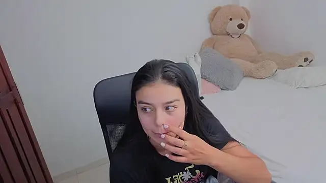 valerihouse online show from March 7, 2026, 1:46 am