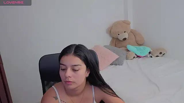 valerihouse online show from March 26, 2026, 1:44 am