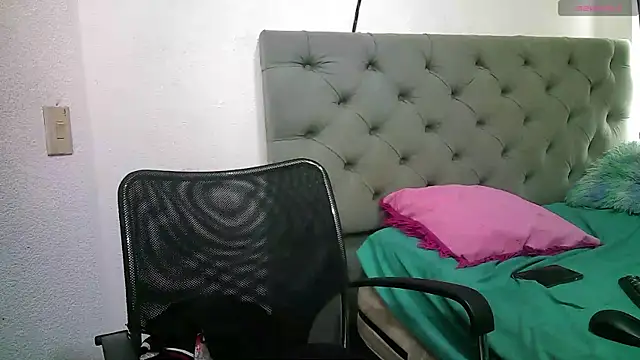 g0lden boss online show from October 30, 2025, 5:02 pm