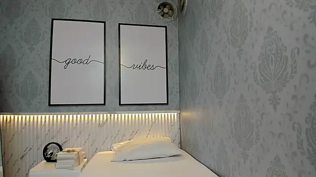 Snapshot of Scarleth_horny chatting on September 23, 2025, 6:55 pm Scarleth horny online show from September 23, 2025, 6:55 pm