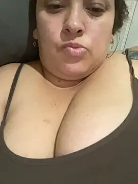 bruna438 online show from March 20, 2026, 3:00 am