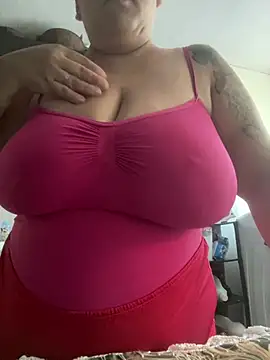 bruna438 online show from April 8, 2026, 10:37 am