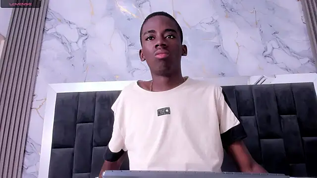 Snapshot of Alan_blacke chatting on November 26, 2025, 1:12 pm Alan blacke online show from November 26, 2025, 1:12 pm