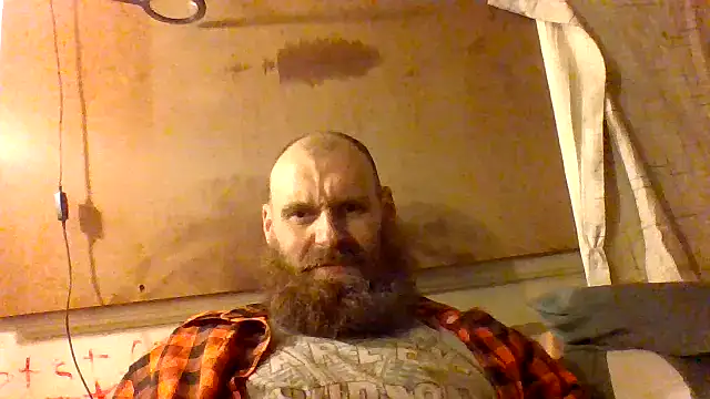 Snapshot of Cowboy815 chatting on May 4, 2026, 5:25 am Cowboy815 online show from May 4, 2026, 5:25 am