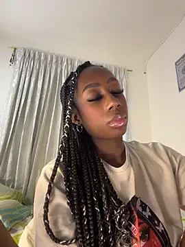 AmyRoss 1 online show from April 30, 2026, 1:06 pm