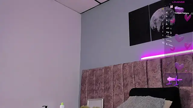 Niicolle Evanss online show from November 16, 2025, 12:33 pm