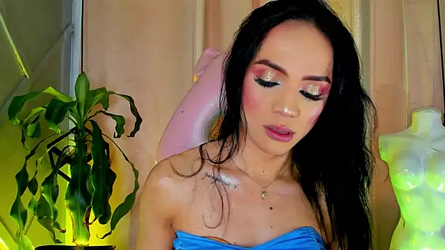 Snapshot of Cristal_Gem1 chatting on June 30, 2026, 7:59 pm Cristal Gem1 online show from June 30, 2026, 7:59 pm