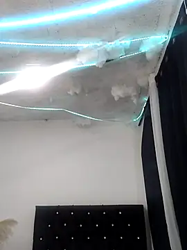 Snapshot of salo-rousee chatting on September 11, 2025, 11:32 am salo-rousee online show from September 11, 2025, 11:32 am