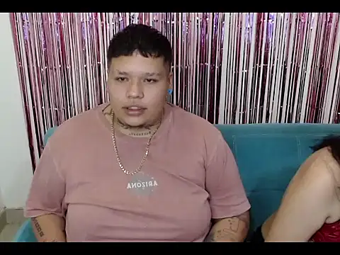 Snapshot of Yulian_bigclit7 chatting on December 1, 2025, 12:59 am Yulian bigclit7 online show from December 1, 2025, 12:59 am