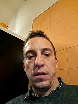 Snapshot of strangerwild chatting on November 20, 2025, 6:24 am strangerwild online show from November 20, 2025, 6:24 am