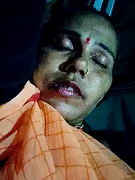 Snapshot of Pooja750 chatting on September 19, 2025, 2:07 pm Pooja750 online show from September 19, 2025, 2:07 pm