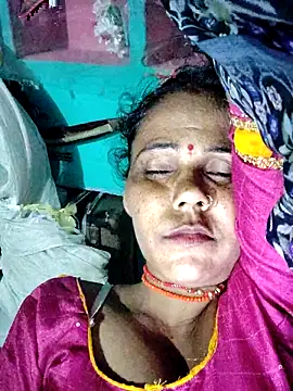 Snapshot of Pooja750 chatting on September 27, 2025, 11:10 pm Pooja750 online show from September 27, 2025, 11:10 pm