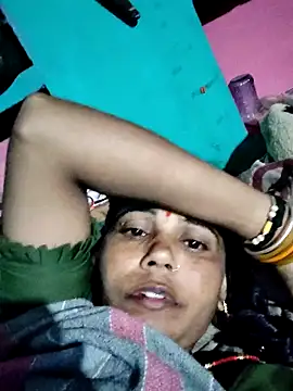 Snapshot of Pooja750 chatting on October 5, 2025, 8:07 pm Pooja750 online show from October 5, 2025, 8:07 pm