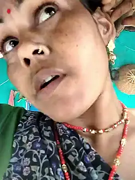 Snapshot of Pooja750 chatting on November 11, 2025, 3:06 am Pooja750 online show from November 11, 2025, 3:06 am