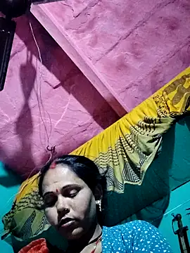 Pooja750 online show from December 13, 2025, 11:32 pm