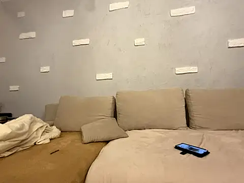 Snapshot of Big_Boob_Gang chatting on October 8, 2025, 8:50 pm Big Boob Gang online show from October 8, 2025, 8:50 pm