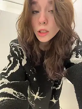 Mimiumuy online show from November 17, 2025, 8:25 pm