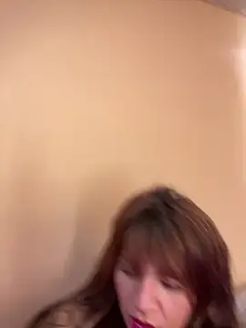 Isisflame online show from December 5, 2025, 1:31 pm