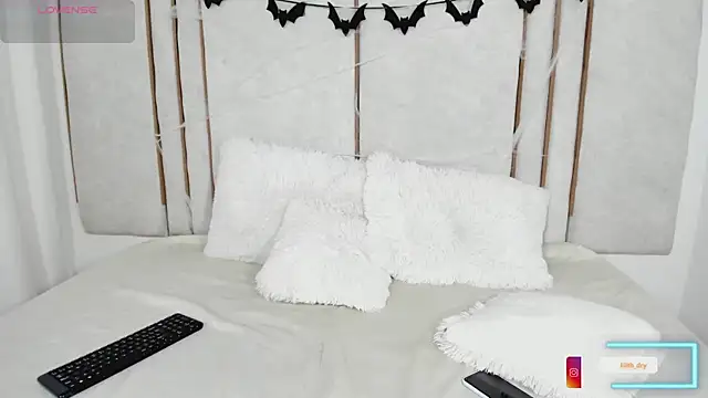 Lilith dry online show from October 30, 2025, 1:56 pm