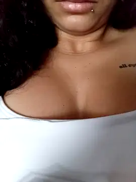 clarinha2 online show from October 14, 2025, 10:16 am