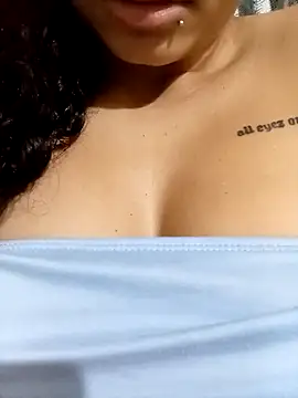 clarinha2 online show from October 19, 2025, 12:11 am