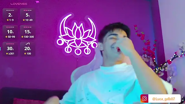 Snapshot of LucaDelart chatting on November 11, 2025, 12:27 pm LucaDelart online show from November 11, 2025, 12:27 pm