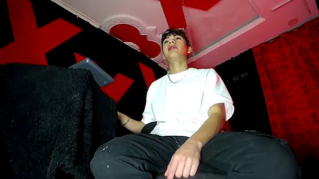 Snapshot of SemerHott chatting on October 1, 2025, 1:50 pm SemerHott online show from October 1, 2025, 1:50 pm