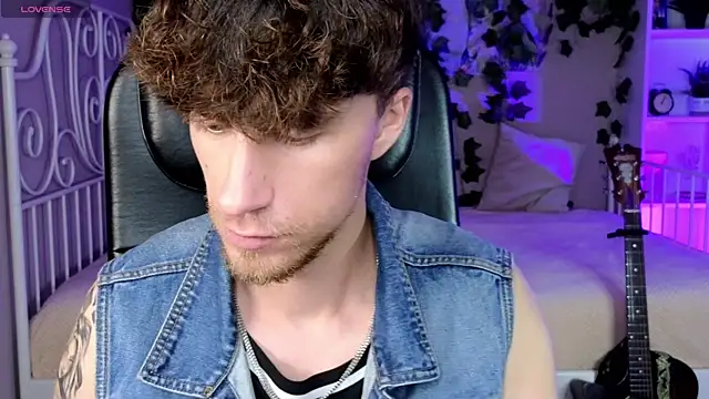 Snapshot of mark_caron chatting on October 12, 2025, 8:08 pm mark caron online show from October 12, 2025, 8:08 pm