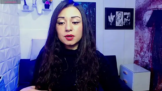 Eva Roussell online show from October 3, 2025, 2:25 pm