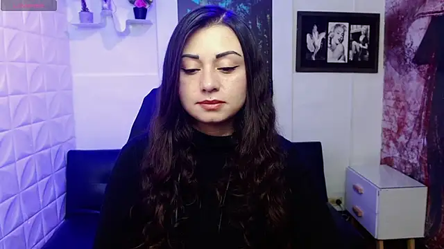 Eva Roussell online show from November 7, 2025, 2:39 pm