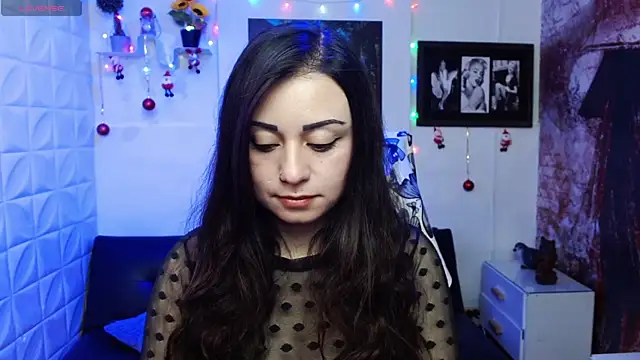 Eva Roussell online show from December 19, 2025, 2:46 pm