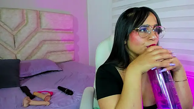 Snapshot of _adahara_queen chatting on September 19, 2025, 3:41 am adahara queen online show from September 19, 2025, 3:41 am