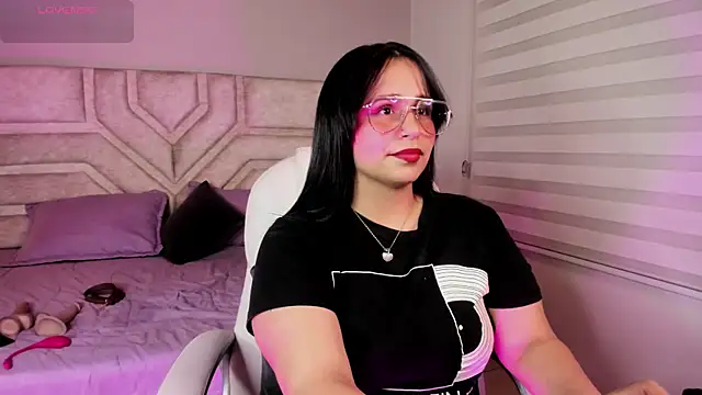 Snapshot of _adahara_queen chatting on September 30, 2025, 4:17 am adahara queen online show from September 30, 2025, 4:17 am