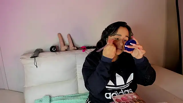 Snapshot of _adahara_queen chatting on October 15, 2025, 4:23 am adahara queen online show from October 15, 2025, 4:23 am