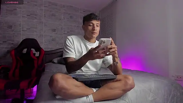 DavisFirb online show from December 1, 2025, 2:49 am