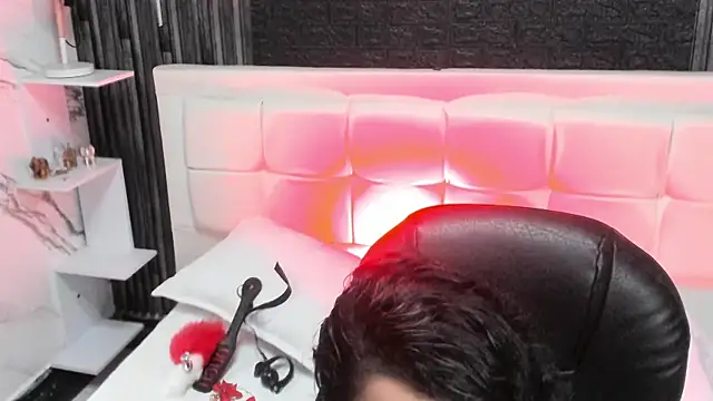 Snapshot of Violet_sl4ve chatting on October 4, 2025, 4:49 pm Violet sl4ve online show from October 4, 2025, 4:49 pm