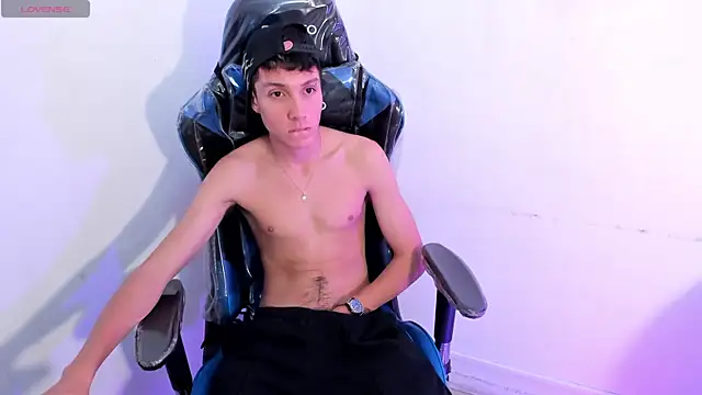 LittleDanny  online show from February 11, 2026, 9:09 pm