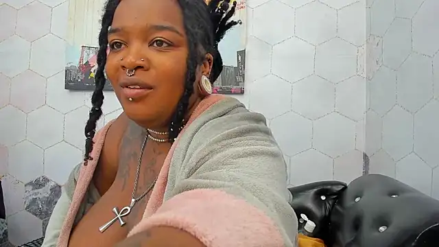 Anaa Fuentess online show from October 11, 2025, 11:53 am