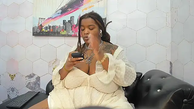 Snapshot of Anaa_Fuentess chatting on April 4, 2026, 11:40 am Anaa Fuentess online show from April 4, 2026, 11:40 am