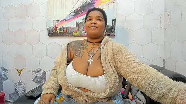 Snapshot of Anaa_Fuentess chatting on July 4, 2026, 11:38 am Anaa Fuentess online show from July 4, 2026, 11:38 am