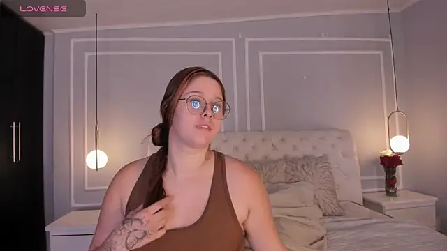 sakura Gomez online show from April 18, 2026, 7:18 pm