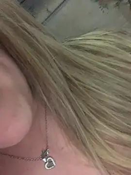 anjinhabs online show from February 12, 2026, 4:07 am