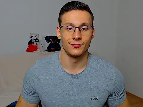 ZeinMiracles online show from September 29, 2025, 6:35 pm