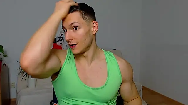 ZeinMiracles online show from November 20, 2025, 8:19 pm