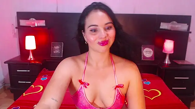 Snapshot of alyssabunnyy chatting on September 23, 2025, 12:13 am alyssabunnyy online show from September 23, 2025, 12:13 am