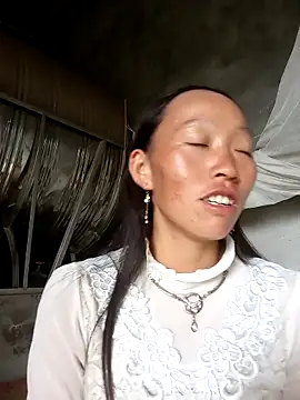 tcm-cute online show from September 18, 2025, 5:42 am