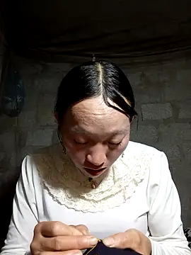 tcm-cute online show from October 12, 2025, 2:16 pm