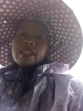 tcm-cute online show from November 8, 2025, 9:42 am