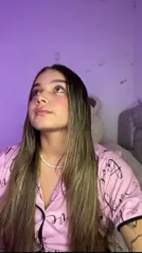 AnnyLopezzz  online show from January 12, 2026, 6:07 am