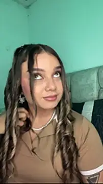 AnnyLopezzz  online show from February 1, 2026, 5:17 am